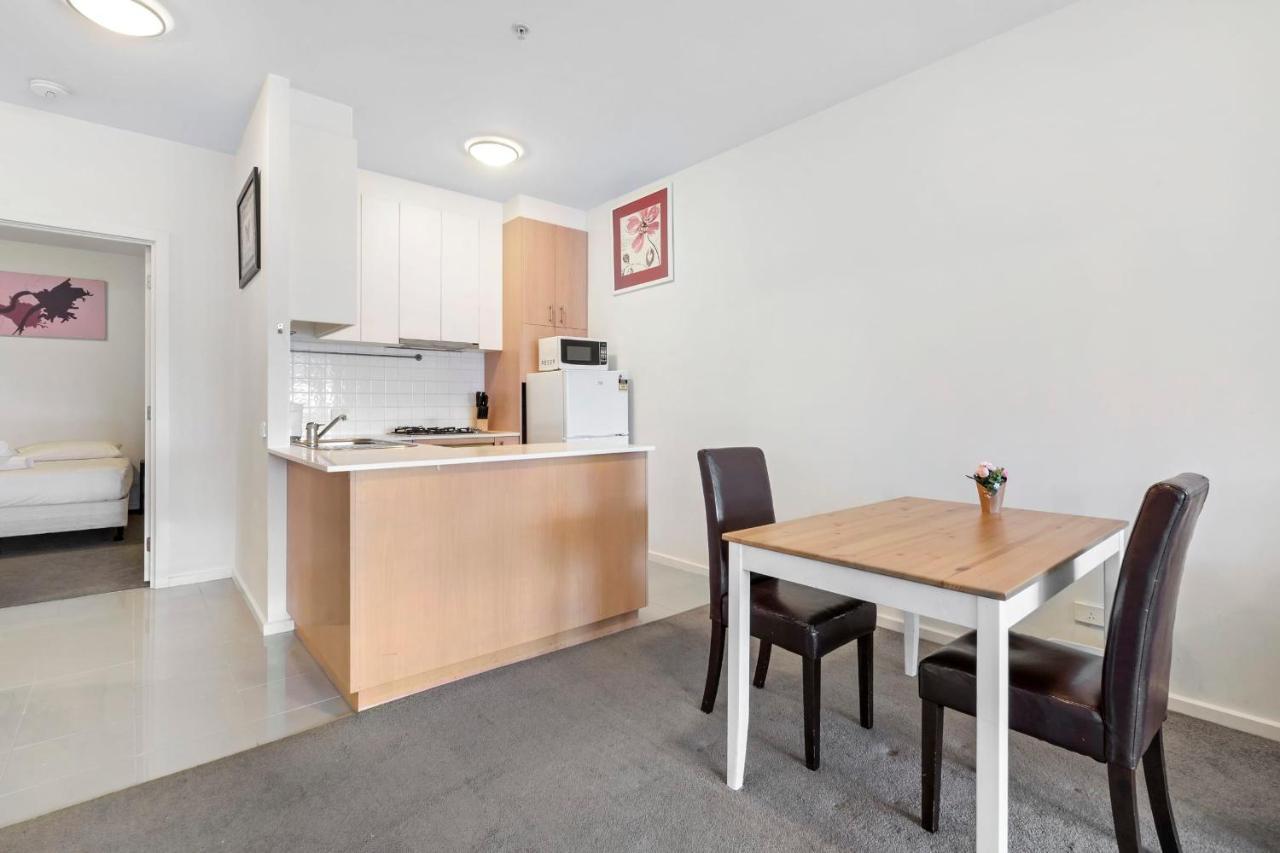 Anchor On Elizabeth Apartment Melbourne Exterior photo